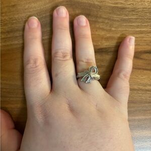 Avon Bow Ring